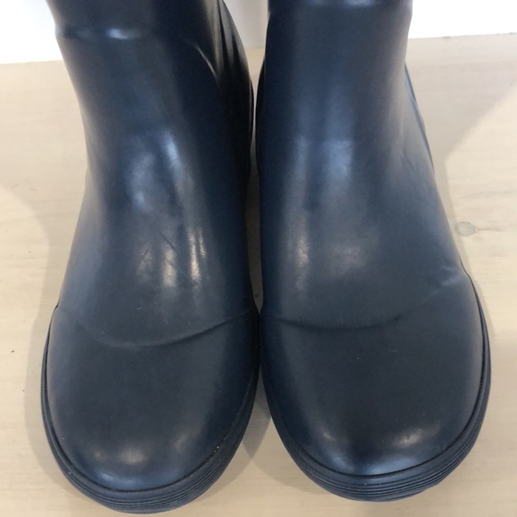 𝅺LL Bean rain boots Wellie style with pull tabs - Picture 4 of 8